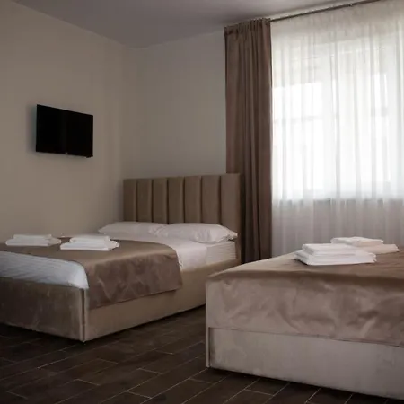 Luna Hotel *