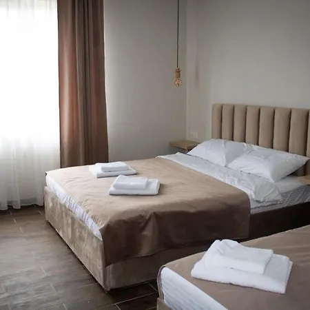 Luna Hotel *